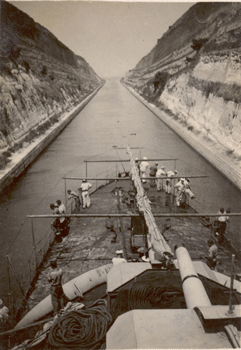 Passage du canal de Corinthe
